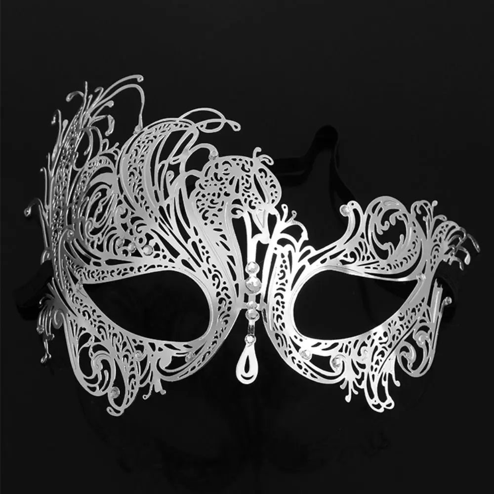 Black Gold Skull Metal Mask Halloween Rhinestone Half Face Venetian Masquerade Men White Women Skull Party Mask